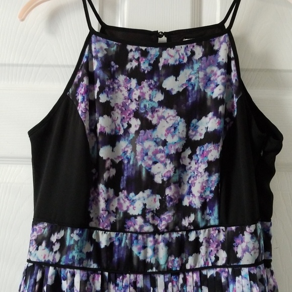 Jessica Simpson dress - Picture 7 of 8